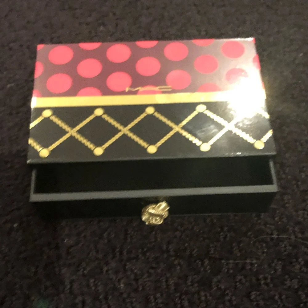 MAC Cosmetics Limited Edition Nutcracker Sweet Collection Makeup Box